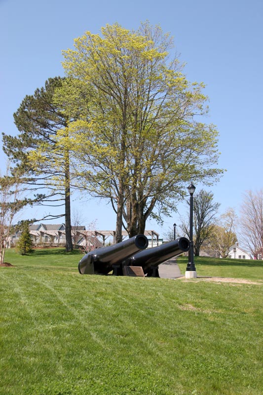 They like their cannons in Maine, you see them almost everywhere