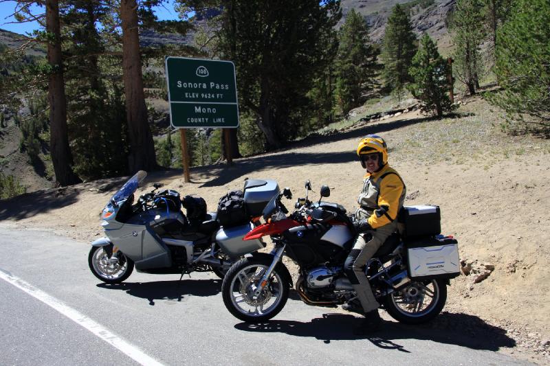 R08_6447.jpg - Day 1 - Rob and I on Sonora Pass on the way to Ely