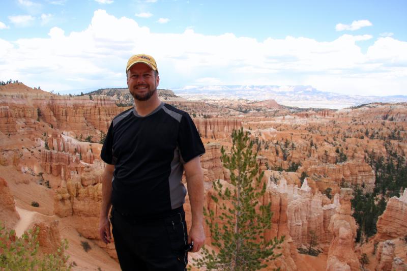R08_6584.jpg - Me at Sunset Point