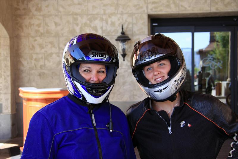 R08_6607.jpg - Deb and Jessie ready to roll