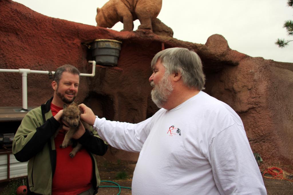 RAP_9438.jpg - Me and Randy petting the pup. In about a year our places on the food chain will change