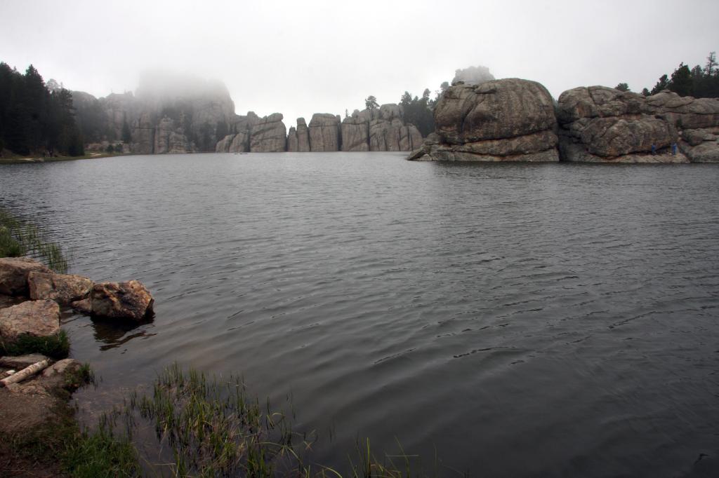 RAP_9504.jpg - Sylvan Lake in Custer State Park