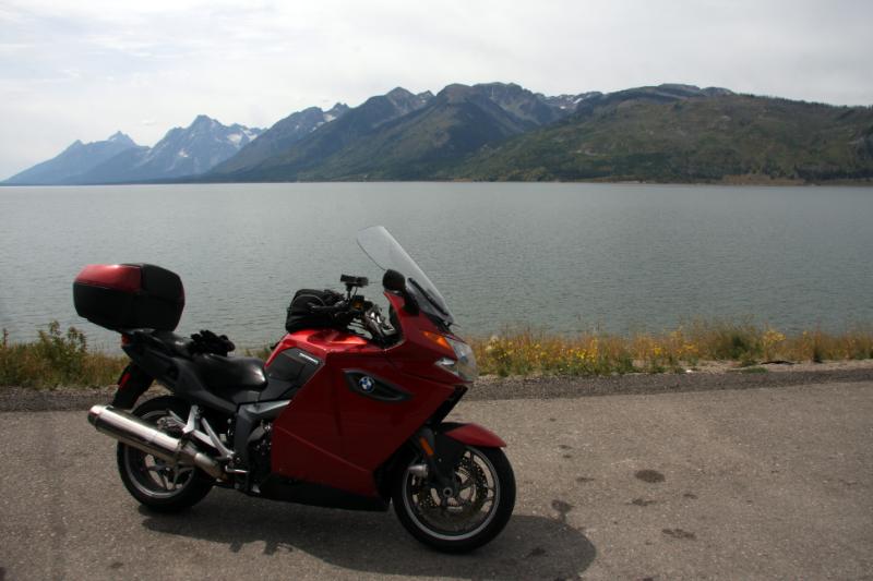 C09_5631.jpg - My K1300GT at Jackson Lake near the Tetons