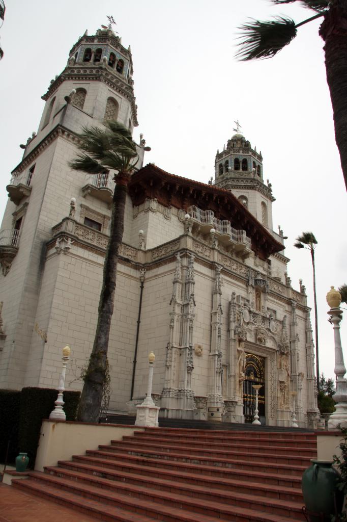 SSM_8603.jpg - The front of Hearst Castle. As you can tell from the palm trees, it's a bit windy. They were talking about closing the hill and canceling tours due to the wind this day, which has only happened one other time.