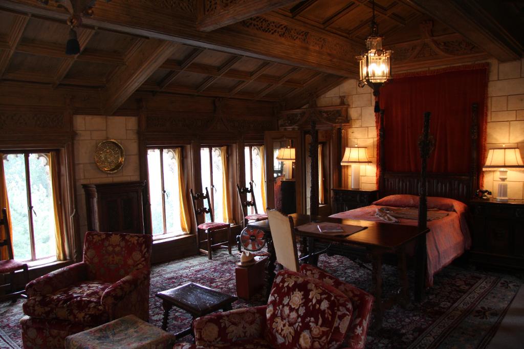 SSM_8620.jpg - Large bedroom in the main house with a private sitting room. This was one of the rooms we got to do a "special exploration" in.