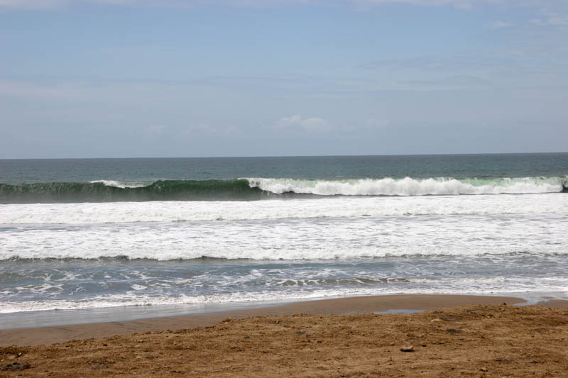Ocean just north of Davenport, good waves