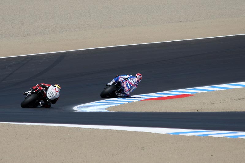 Davies and Edwards ripping through Turn 10