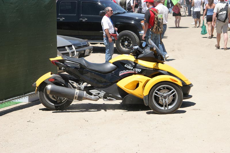 Can-Am Spyder, I want to ride one of these!
