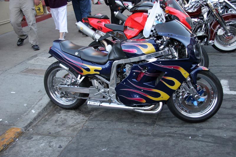Custom Gixxer
