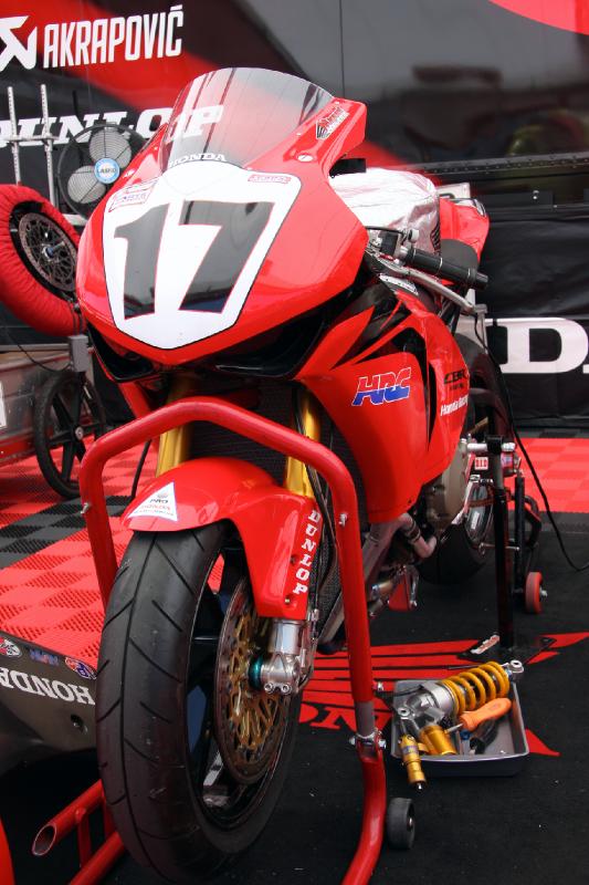 MG8_1751.jpg - Miguel Duhamel's Supersport bike
