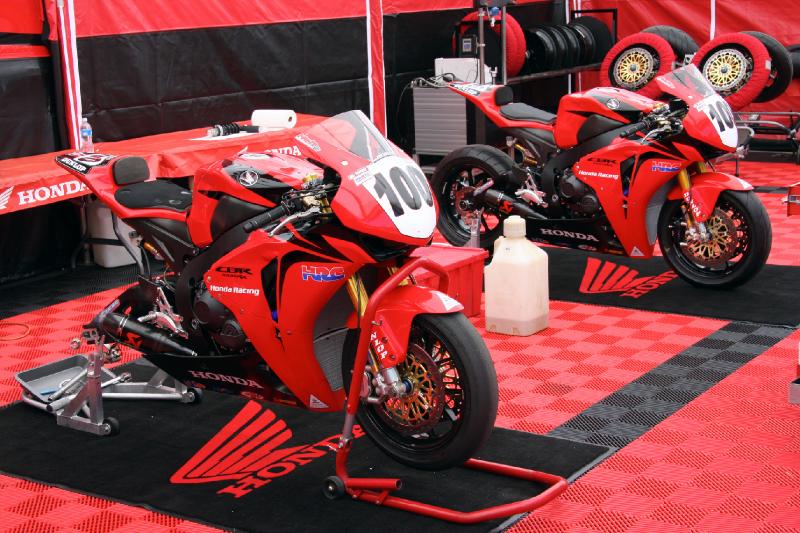 MG8_1752.jpg - Neil Hodgsen's Superbikes