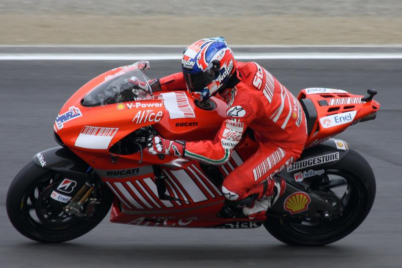 MG8_1138.jpg - 2007 World Champion Casey Stoner