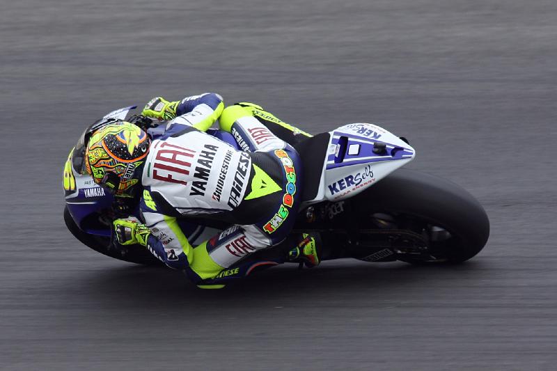 MG8_2982.jpg - The Doctor ripping through 9