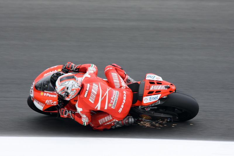 MG8_3393.jpg - Melandri, not to be outdone on the spark-o-meter