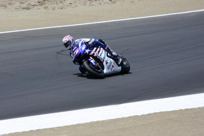MG8_6064.jpg - Colin Edwards with his special USA Laguna Seca livery