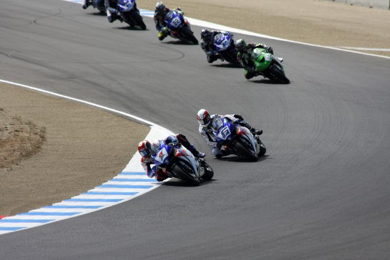 MG8_6266.jpg - Start of the SuperBike race, Spies leading Mladin through Turn 4