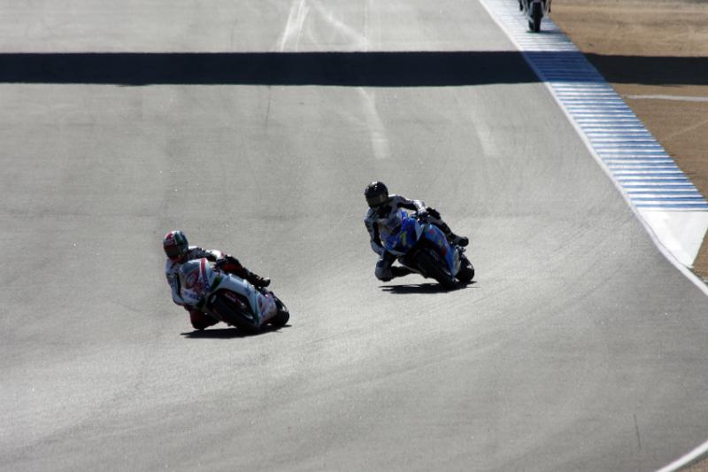 M09_5493.jpg - AMA Superbike race - Pegram and Mladin fighting for 1st