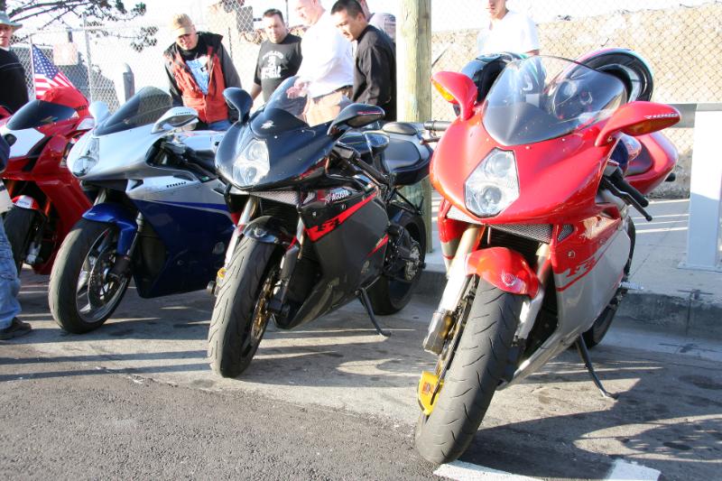 M09_3816.jpg - MV Augusta F4 1000s, pick your color!